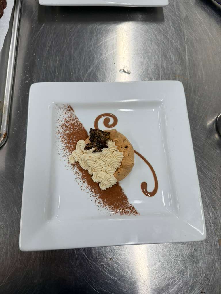Plated meringue dessert