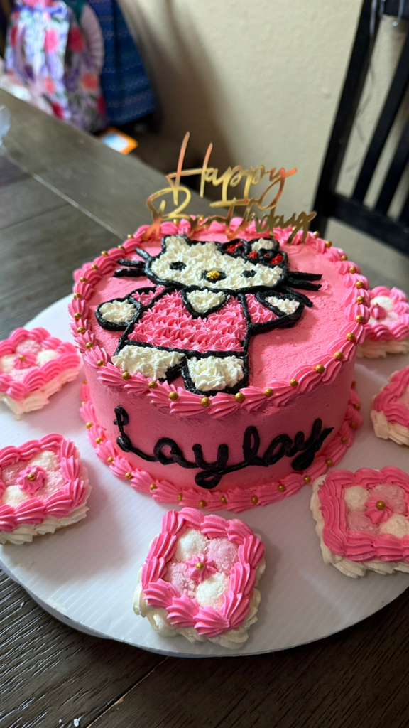 Hello Kitty cake