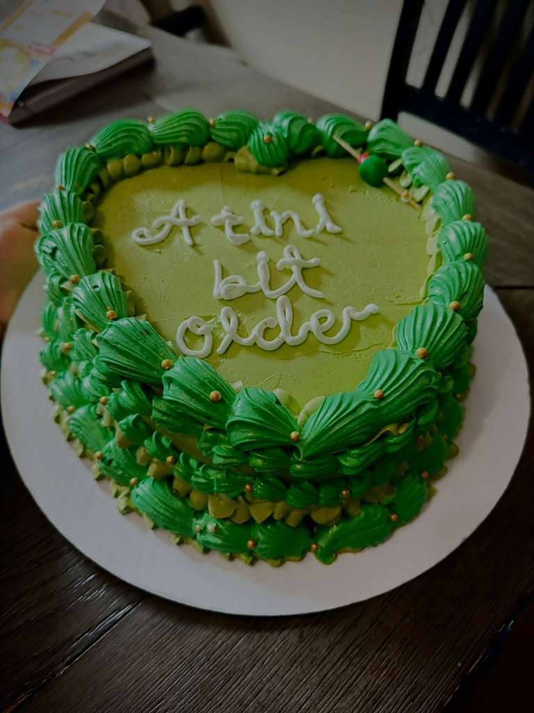 Green heart birthday cake